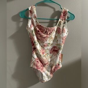 NWT Luckyleo “Burgundy Rose” pattern in “Crescent” style size M